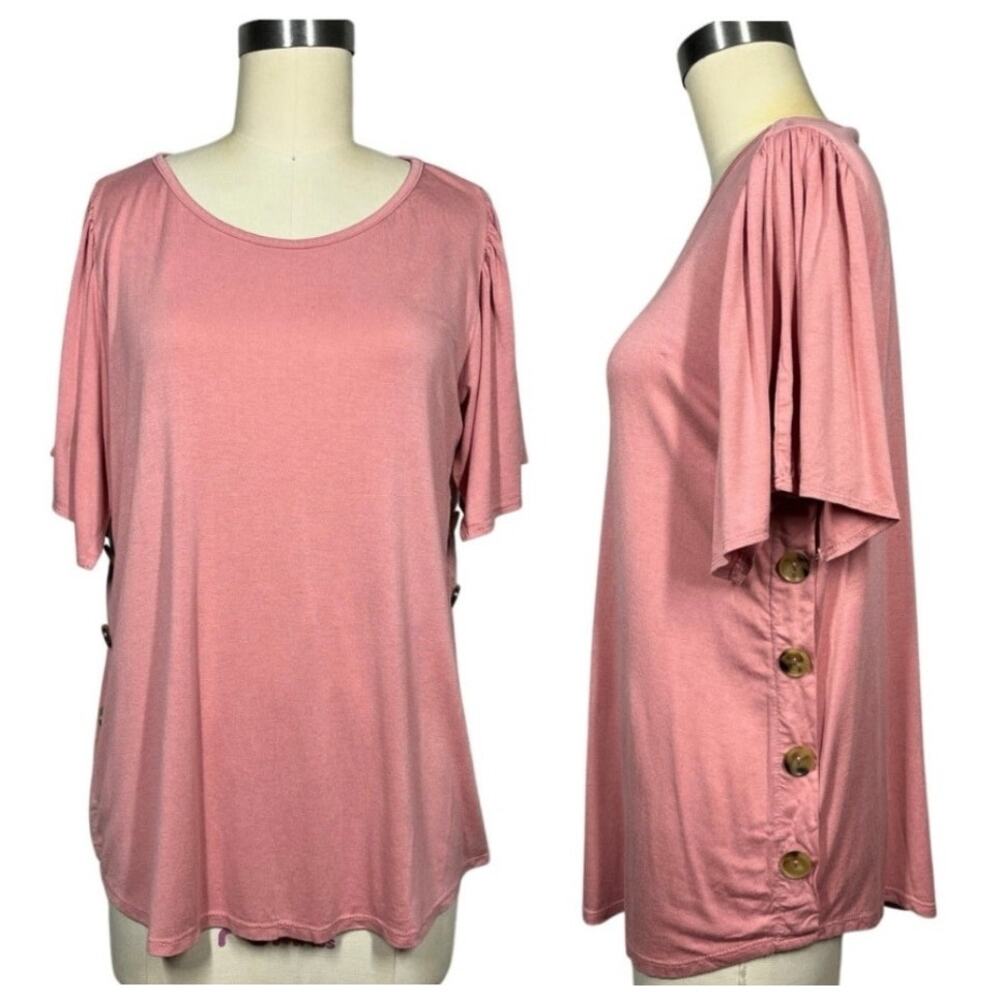 Kim & Cami Size 1X Stretch Pink Blouse With side Buttons Accents Casual $30